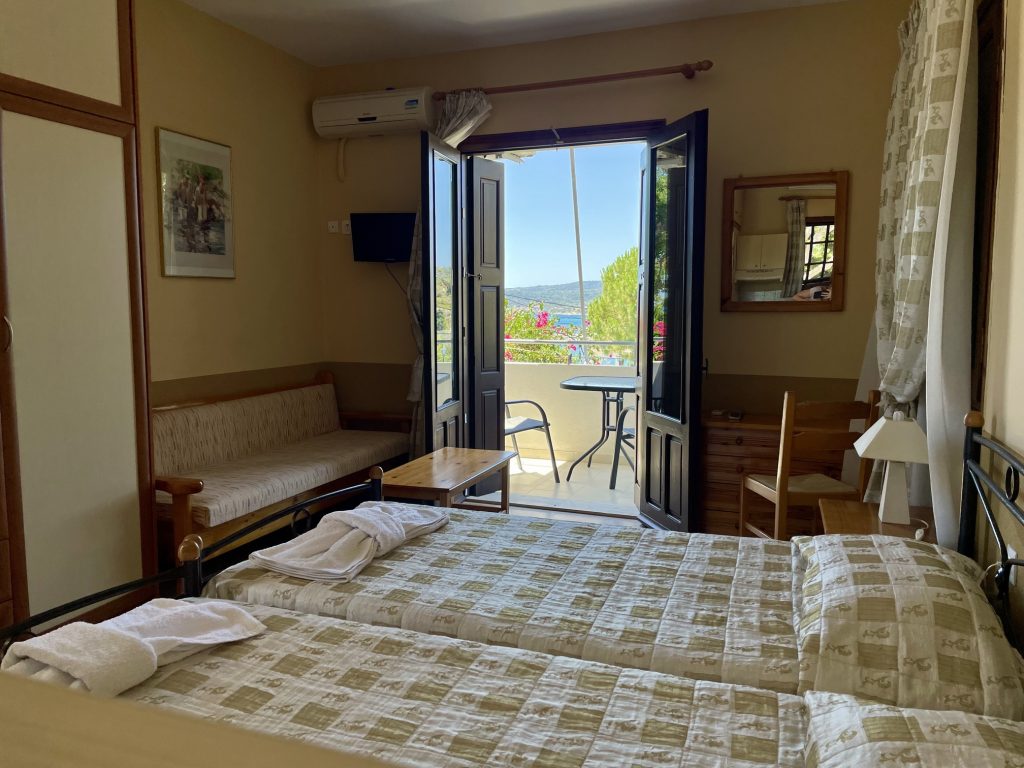 Studio with balcony (first floor)