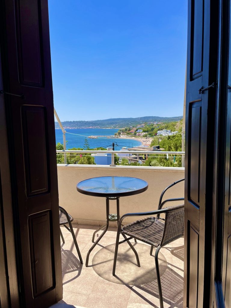 Studio with balcony (second floor)