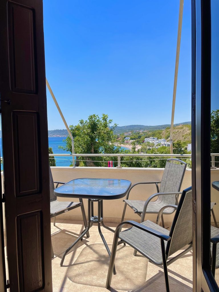 Studio with balcony (second floor)